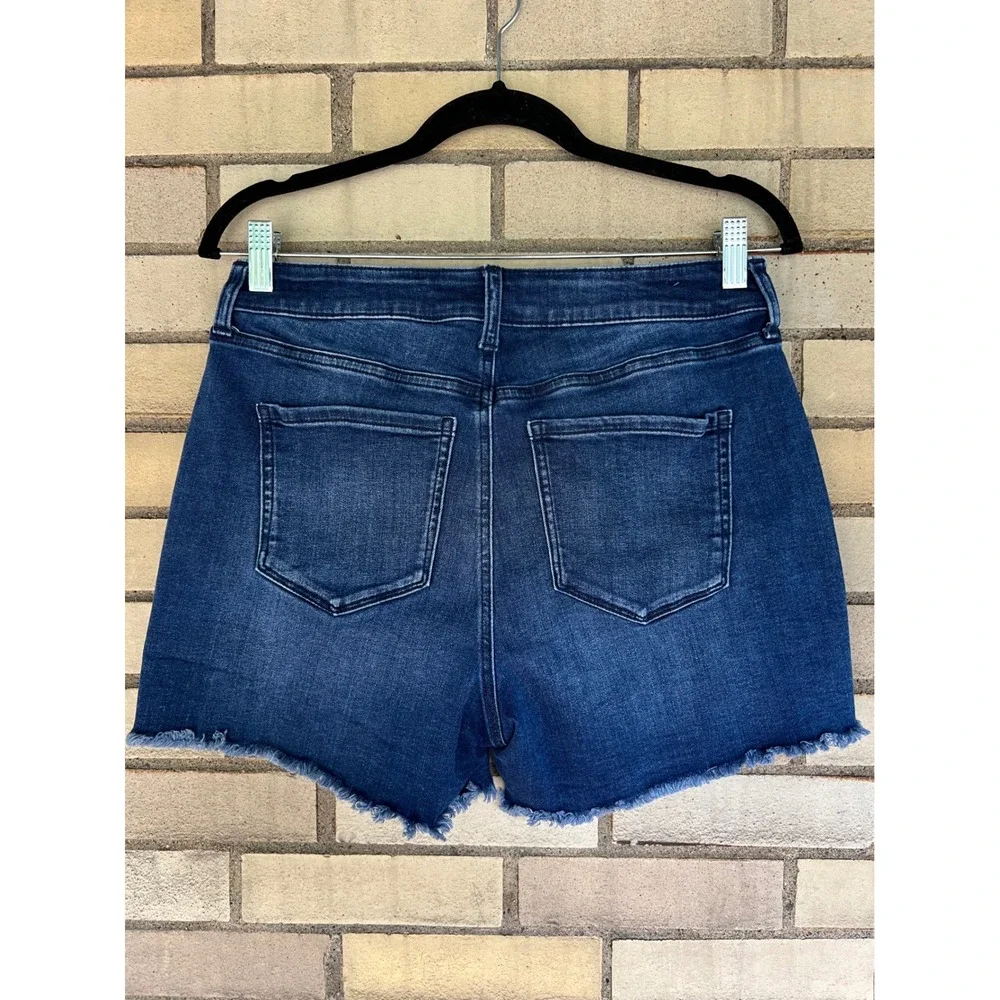 Nine West Dark Wash Distressed Raw Hem Denim Shorts Size 8 - Picture 4 of 4